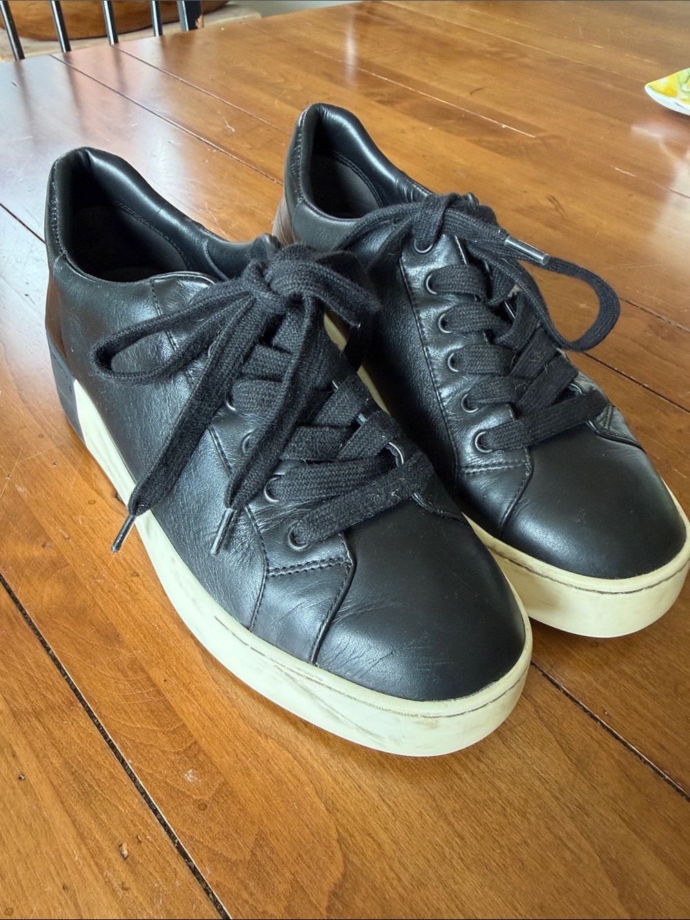 Vince Black Leather Platform Lace-Up Sneakers cream bottoms 7 women’s